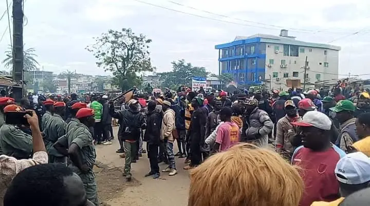 Cameroun 2025 : urnes contestées, institutions contestées